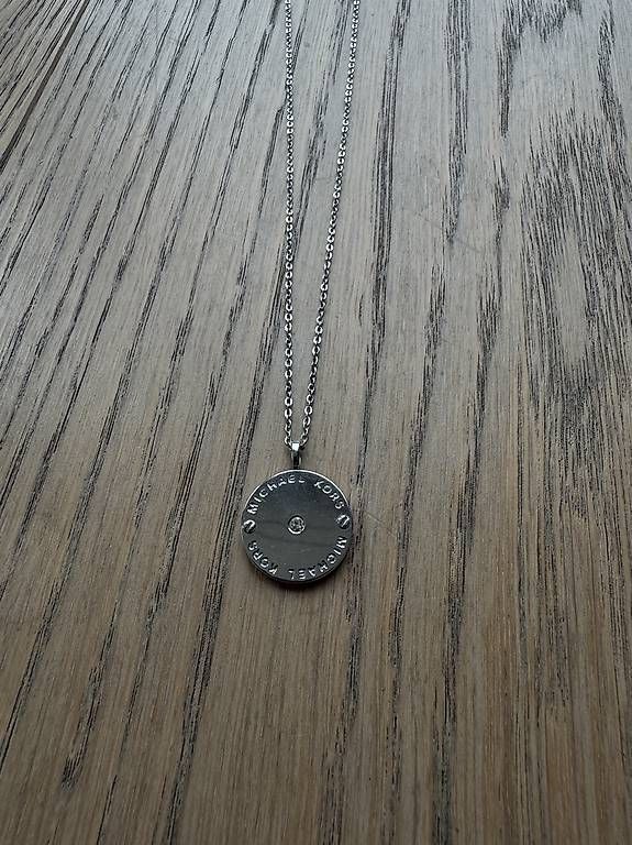 Michael Kors Ketten: Halskette silber - Michael Kors – Gebraucht aus Brig von vind