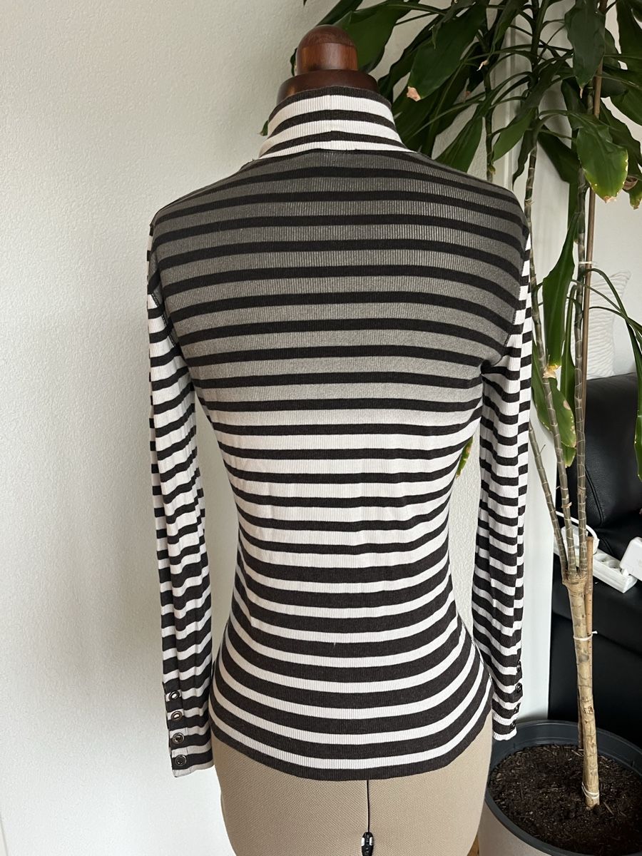 Top: Striped Long Sleeve Turtleneck Top y2k – Usato da Lausanne venduto da Lillielillie 1