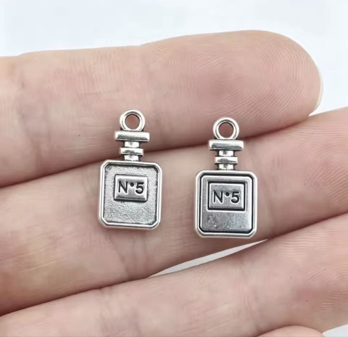 Ciondoli: Lot de 4 pendentifs – Nuovo e nell'imballaggio originale da Châtel-St-Denis venduto da Montclair_Swiss 1