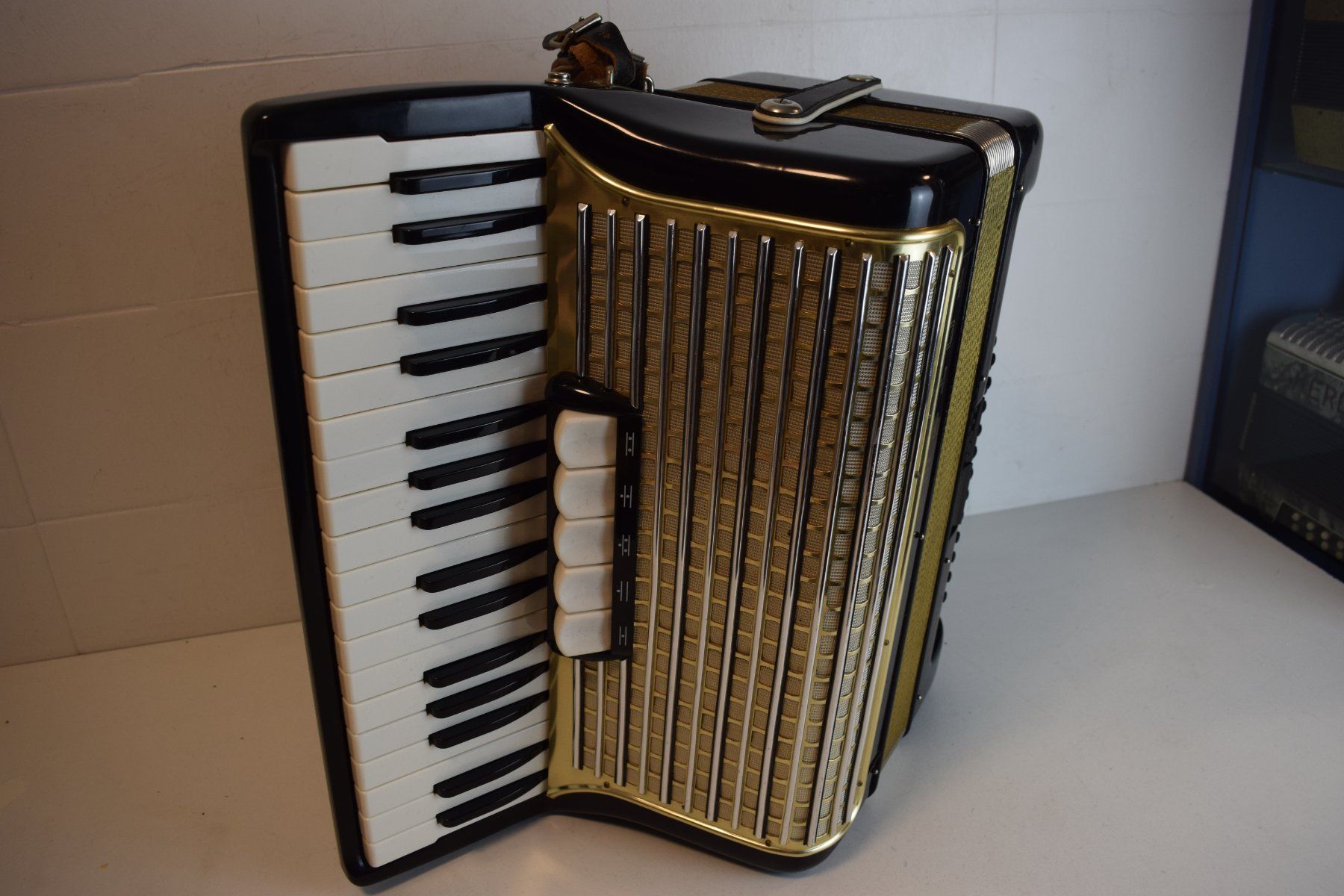Hohner Musikinstrumente: Akkordeon chromatisch Hohner Concerto III – Gebraucht aus Zürich von baumusik 6