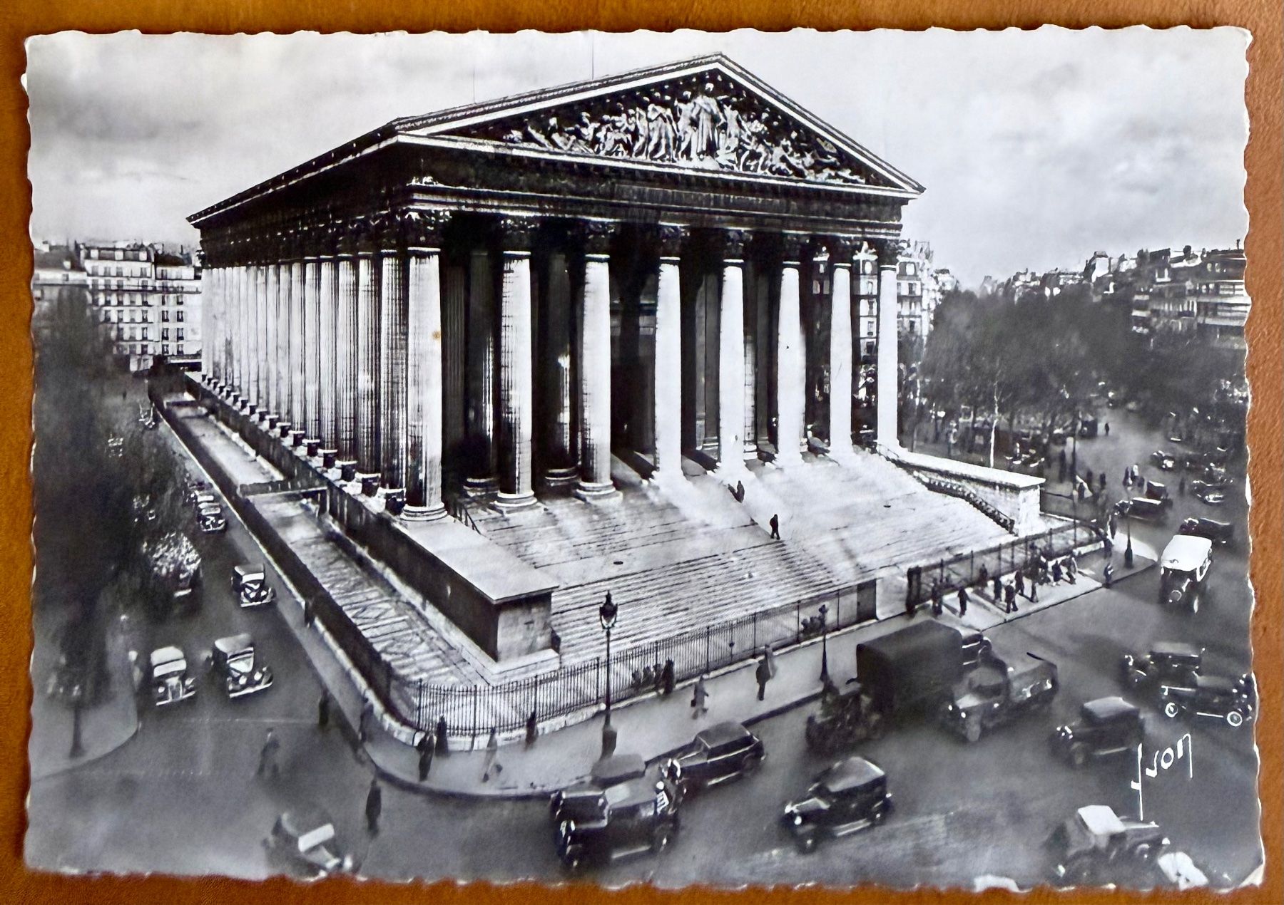 Cartes postales: PARIS - Voitures devant le Panthéon 1947 – D'occasion à Lutry par Ediego