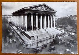 PARIS - Voitures devant le Panthéon 1947