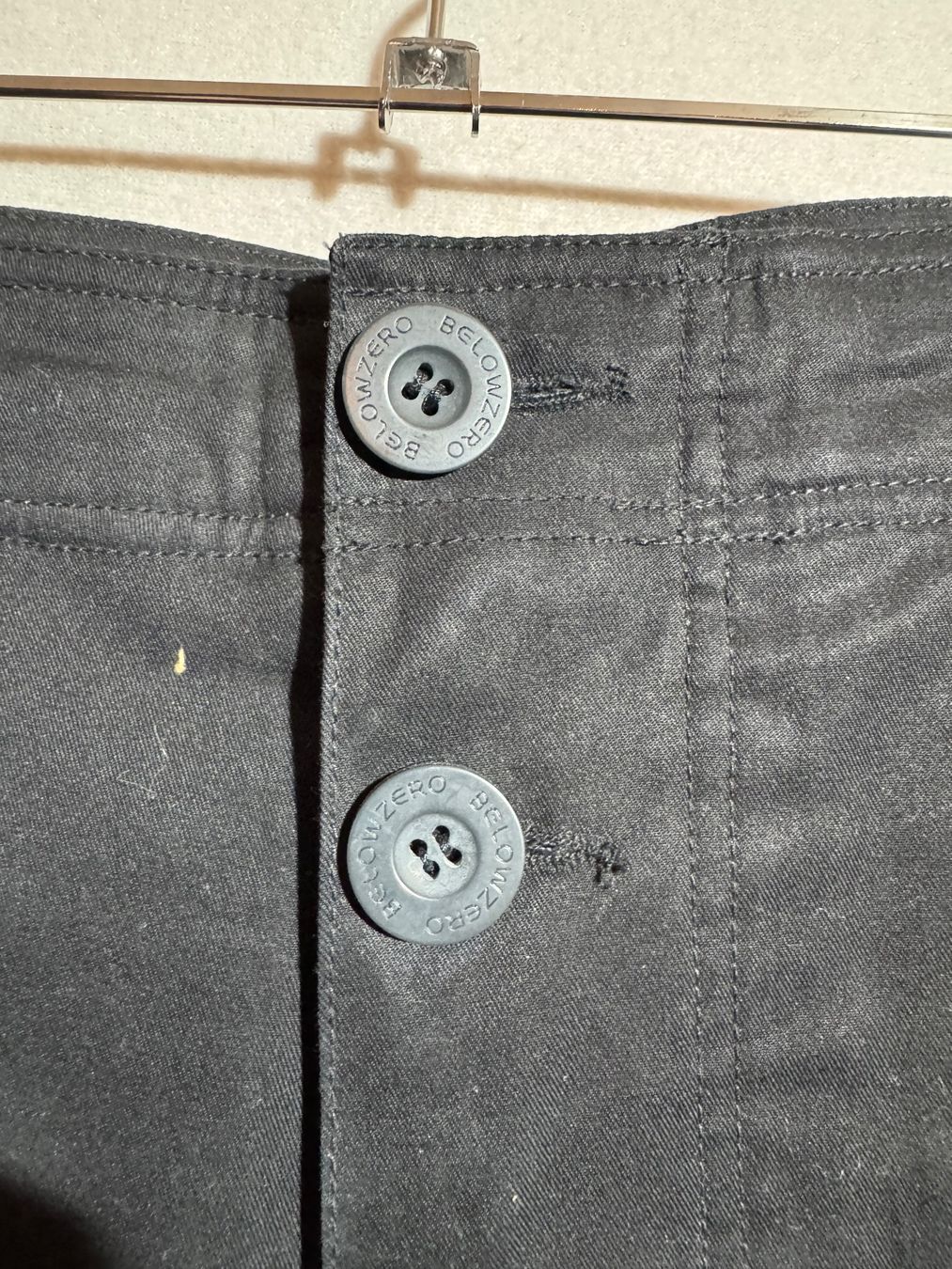Pantaloni: Kurze Hose von Belowzero Gr. M – Usato da Grosswangen venduto da SALE_SALE_SALE 2