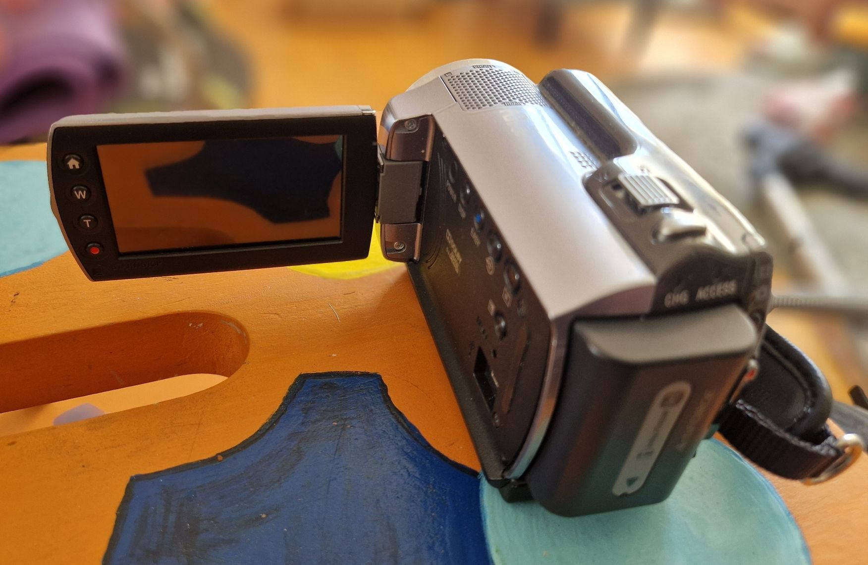 Sony Fotocamera: Sony Camcorder DCR-SR87 80GB mit Zubehör gebraucht – Usato da Möhlin venduto da Lyhme94 2