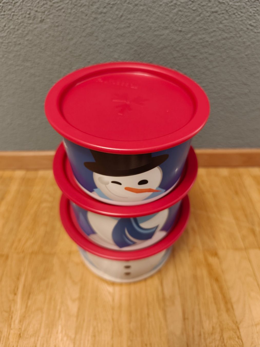 Tupperware Contenitori & Simili: Tupperware Christmas Snowman & Santa 6 Pc – Usato da Luzern venduto da schuhparadies159 2