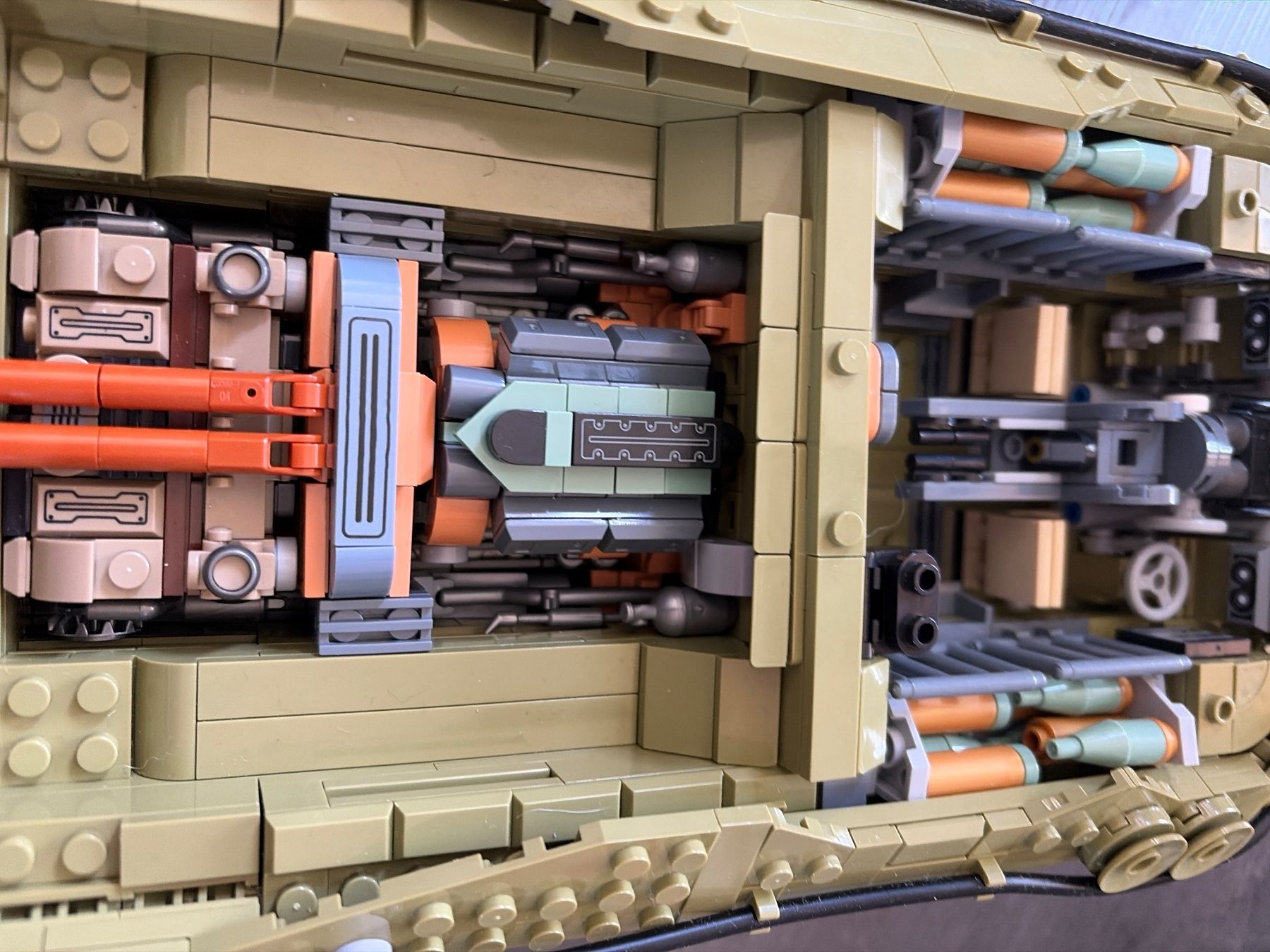 Giocattoli: Lego diversi carri armati e robot aereo – Usato da St-Gingolph venduto da masalf 2