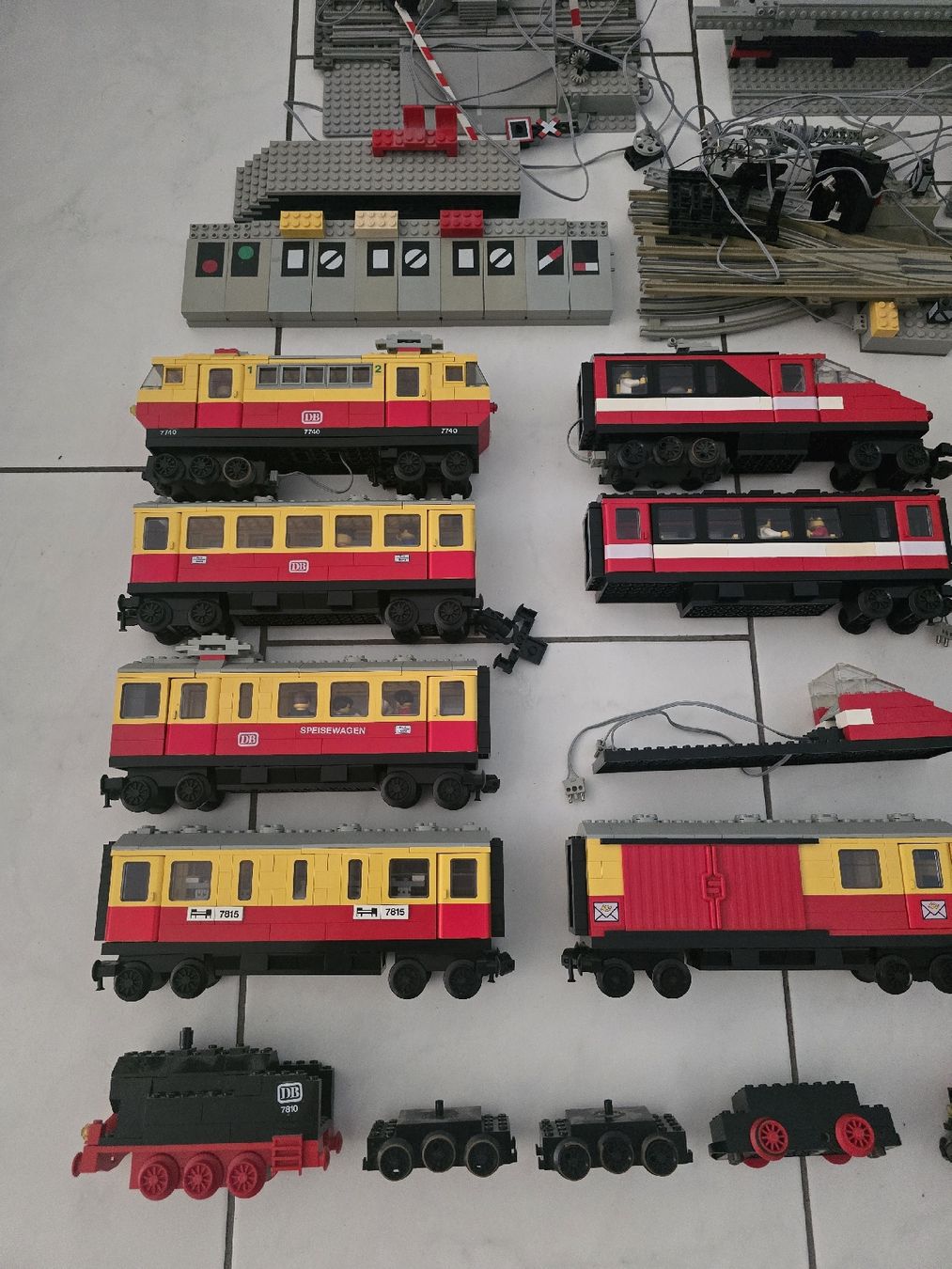Lego Kit di costruzioni: Riesiges Lego Konvolut 12 Volt Eisenbahn/ Stadtleben – Usato da Weiach venduto da KissGearSwiss96 1