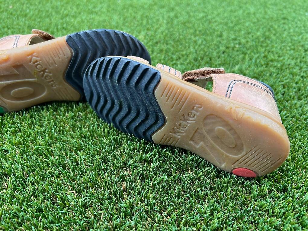 Kickers Schuhe für Jungen: Sandales enfant Kickers taille 25 – Gebraucht aus Montherod von lep_cq59 1