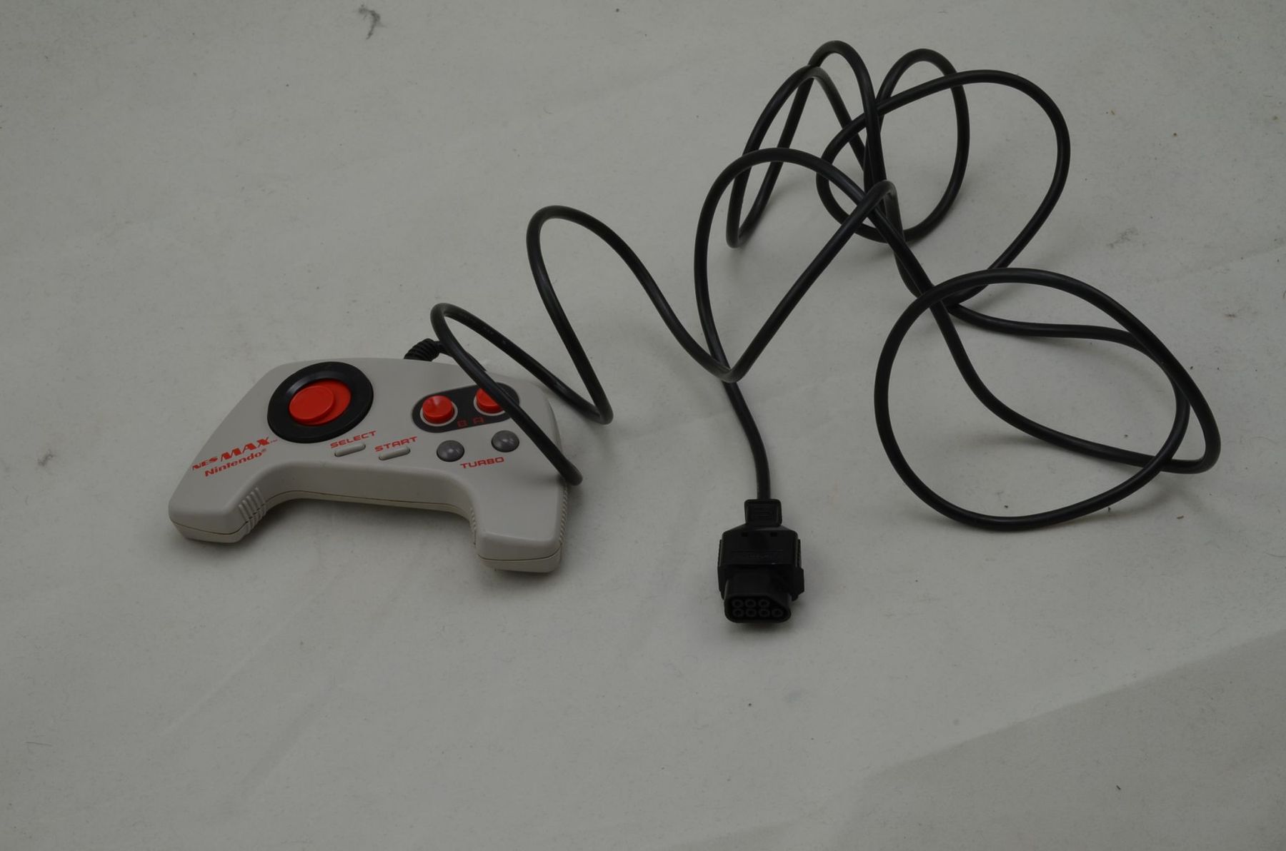 Autres accessoires: NES Max Controller – D'occasion à Buchs AG par SellAndBuyX 1