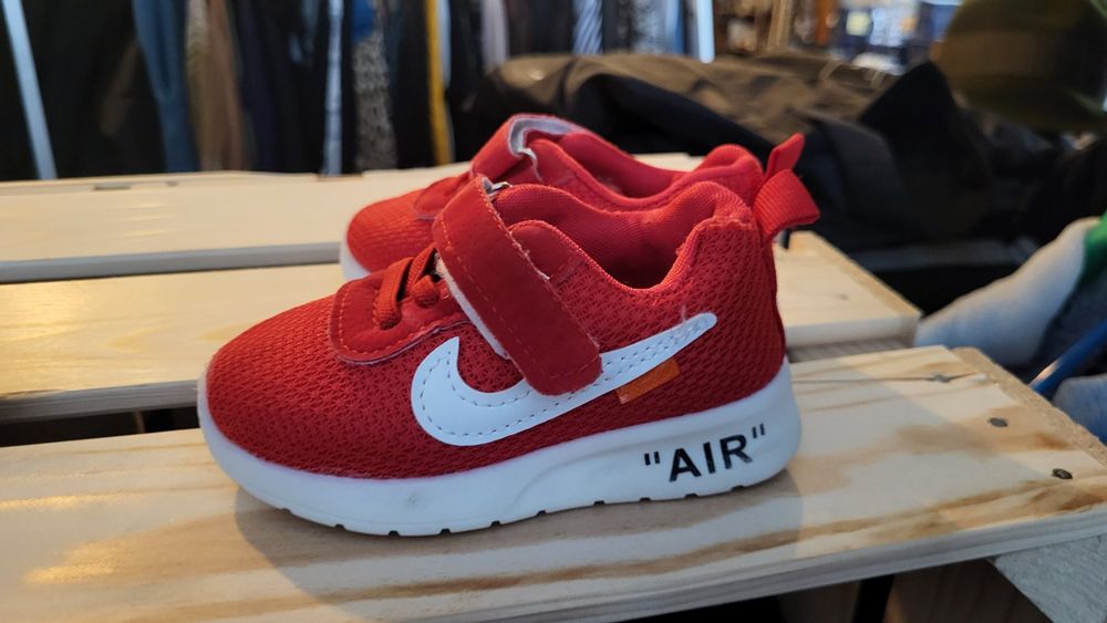 Basket enfant nike taille 22 Kaufen auf Ricardo