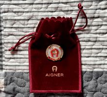 AIGNER FASHION BROOCH