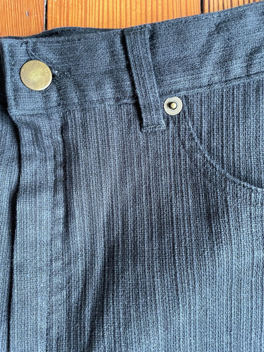 Pantaloni: Black stretchy textured pants – Usato da Zürich venduto da lulu_c 2