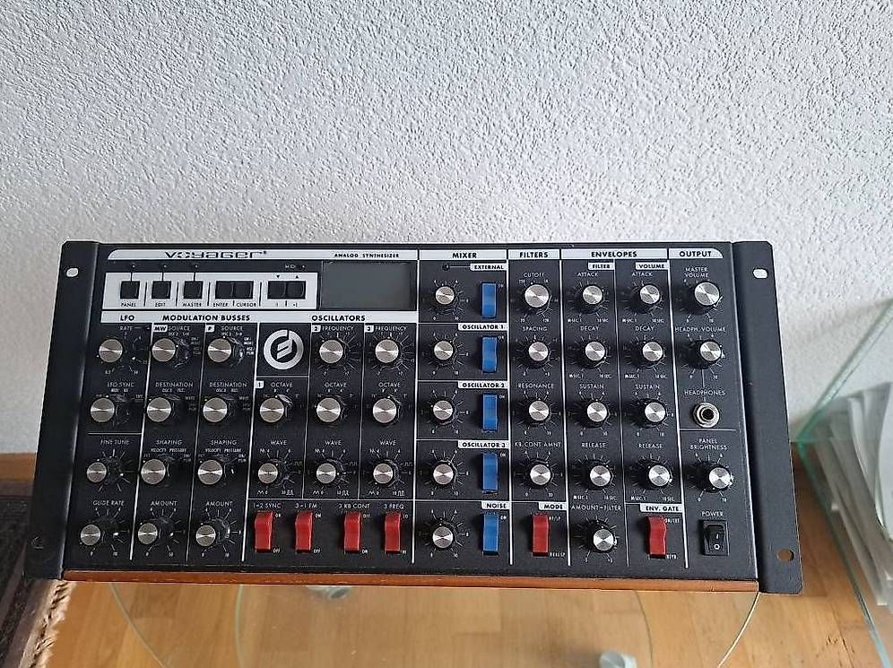 Strumenti musicali: Moog Voyager RME – Usato da Ostermundigen venduto da adr_b76k 4