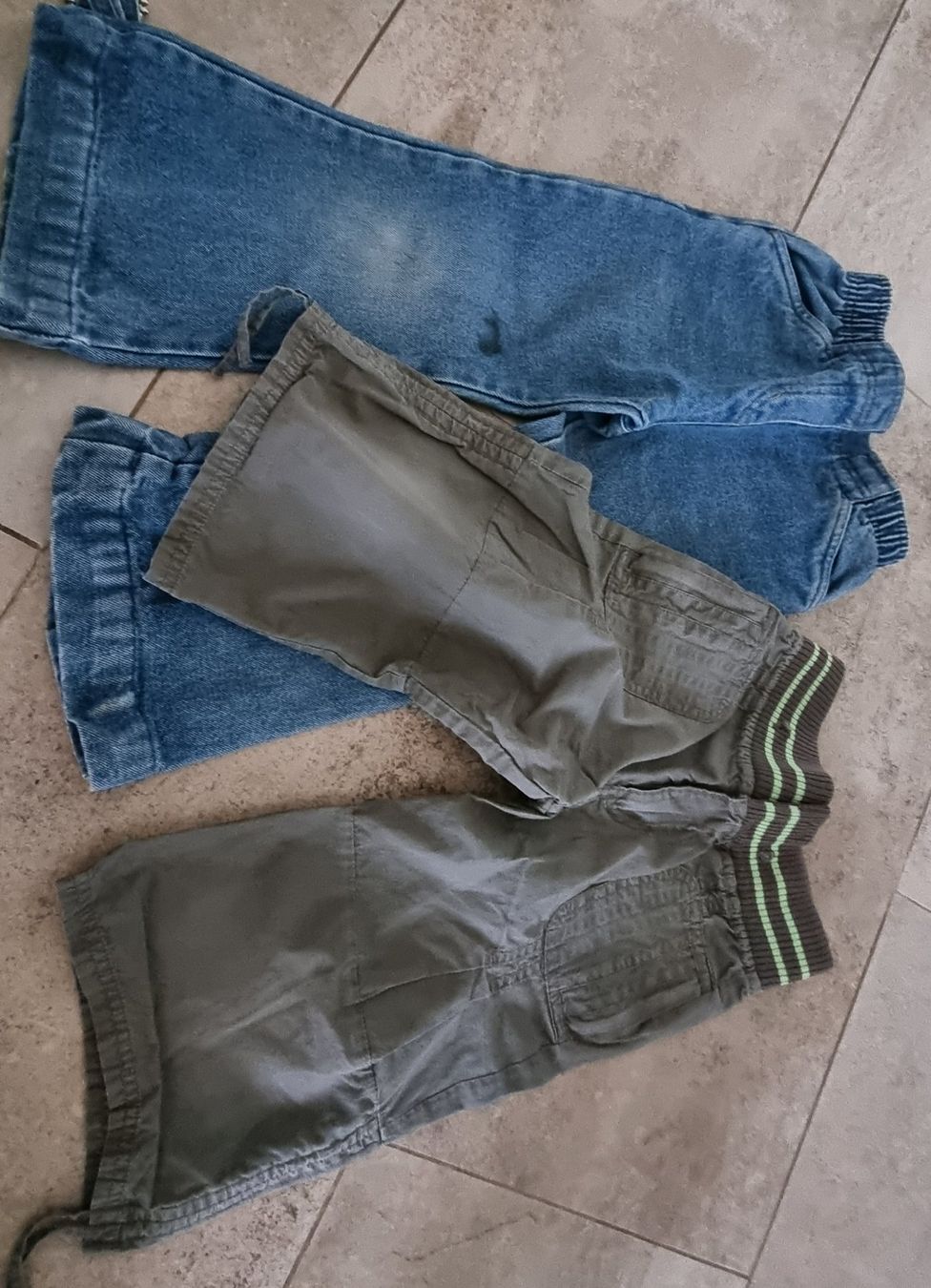Kleiderpakete & -sets: Kleiderpaket für Mädchen gr.104 – Gebraucht aus Grossdietwil von GNOM313 4