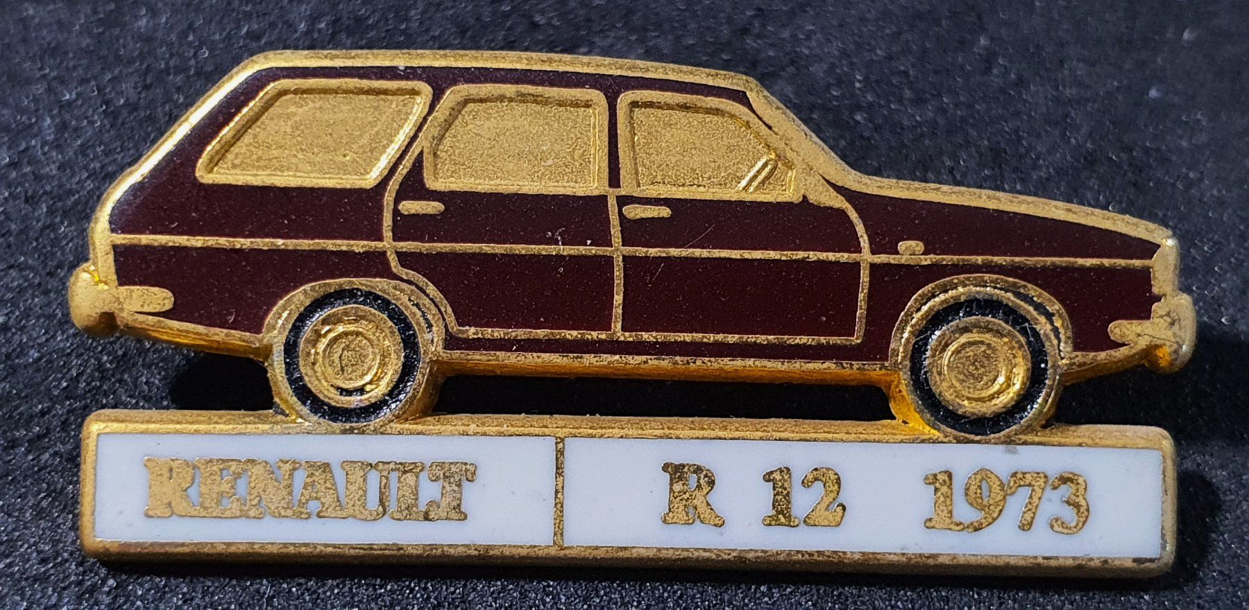 Plaketten & Abzeichen: U513 - Pin Renault R 12  1973 – Gebraucht aus Reinach BL von Boston-Verkauf 1