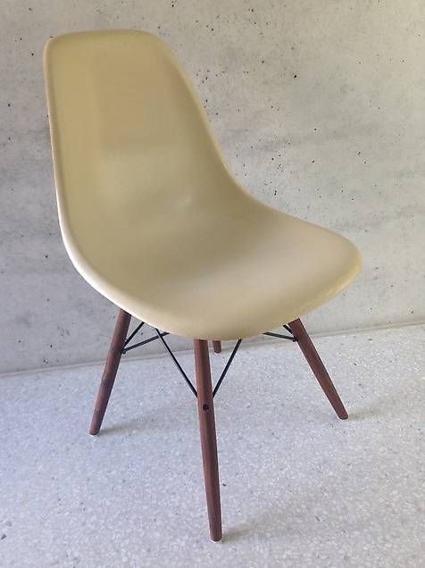 Sedie: Eames side chair - Parchment – Usato da hermrigen venduto da Hasihasi2