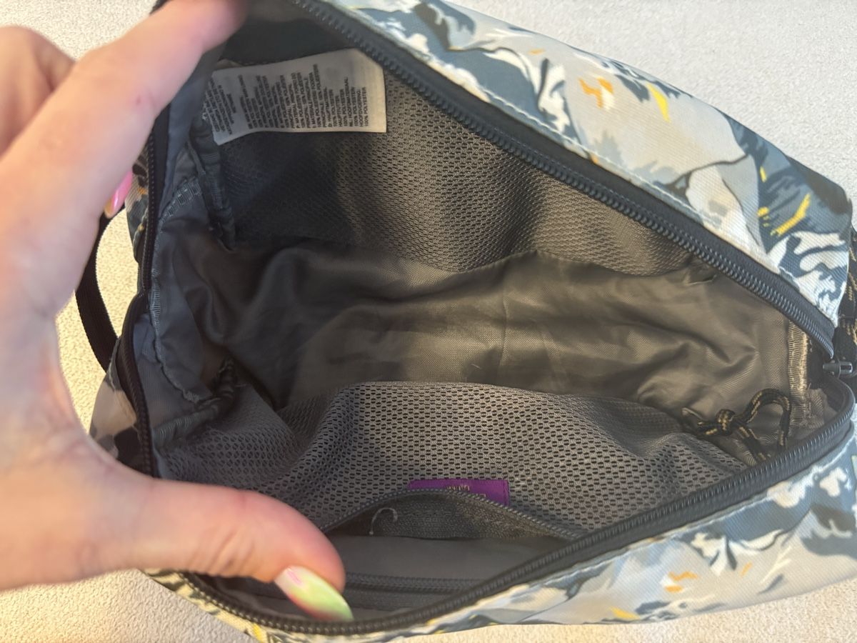 North Face Custodie per cosmetici: THE NORTH FACE 🩵 Necessaire – Nuovo (secondo la descrizione) da Bern venduto da Prelovedbyk 2