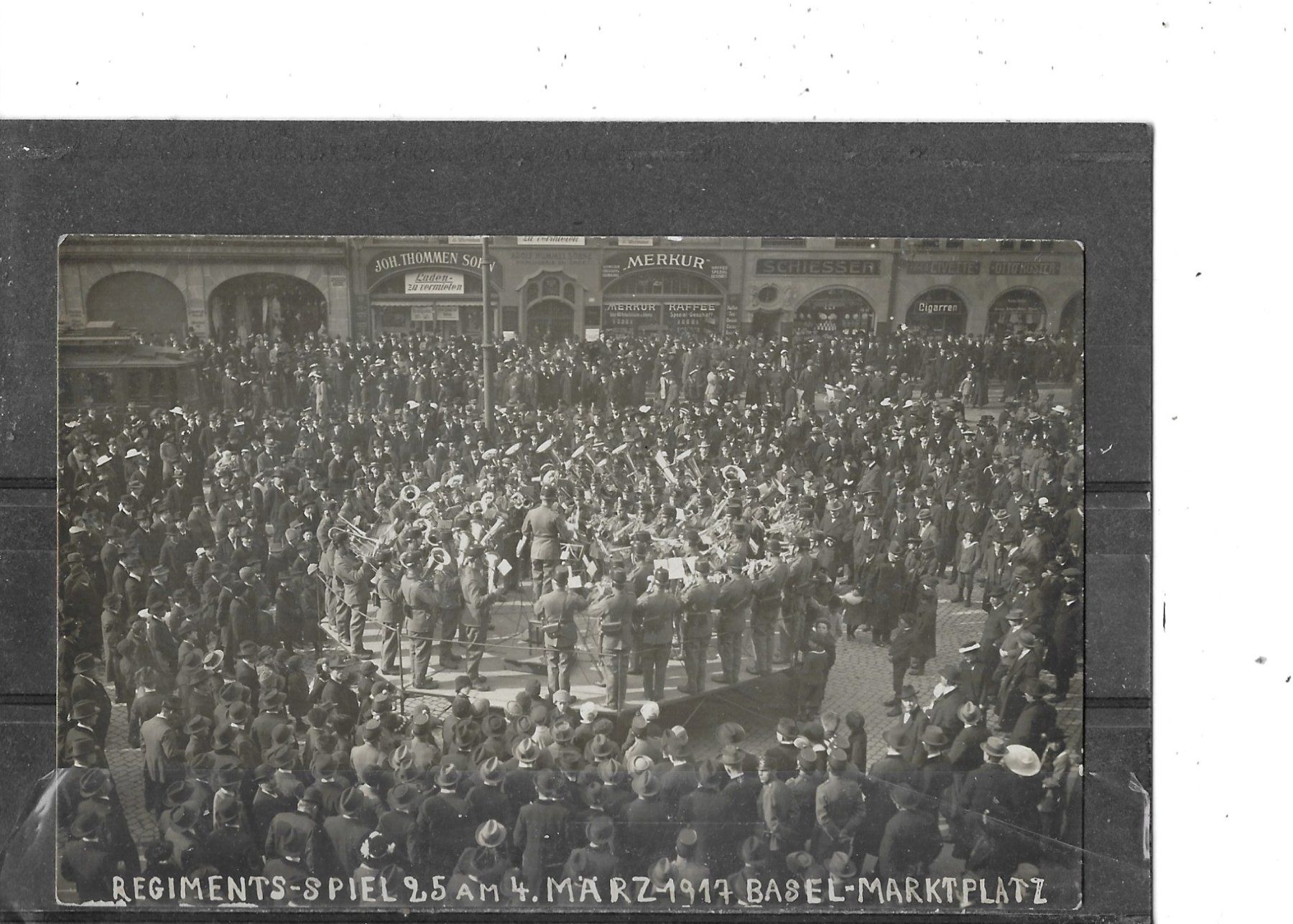 Cartes postales: BS Basel 1917 Marktplatz mit Regimentsspiel 25 – D'occasion à Schocherswil par Wilare
