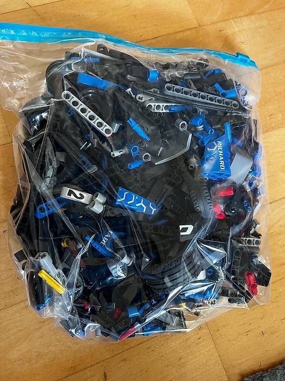 Baukästen: Lego technic Auto "McLaren Senna GTR " – Gebraucht aus Männedorf von livingdream