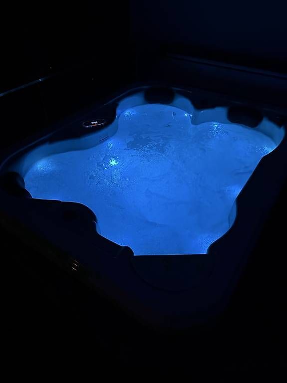Whirlpool: Piscina idromassaggio / Jacuzzi – Gebraucht aus Biasca von dba_8nx2 3
