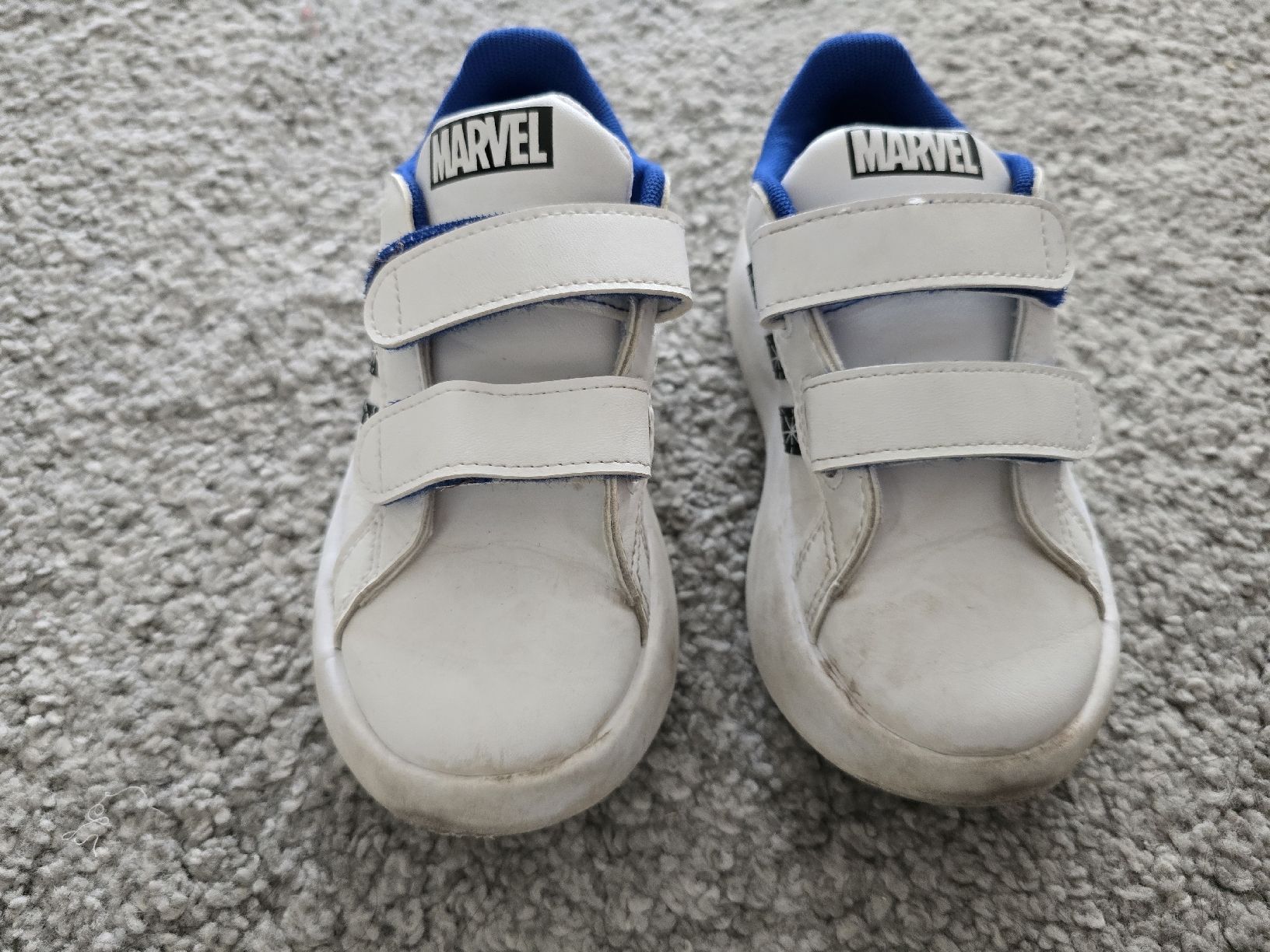 Adidas Scarpe per ragazzi: Kinder Turnschuhe Adidas Marvel Grösse 26 weiss  – Usato da Dietikon venduto da Kaska2020 5