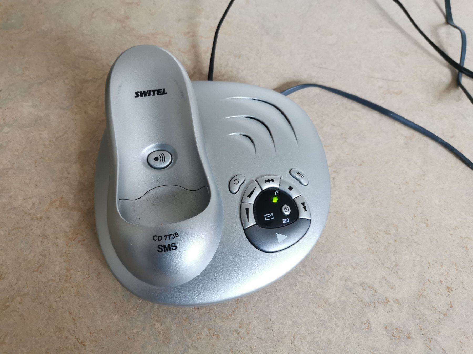 Switel Telefone: Schnurloses Festnetztelefon Switel CD 7738 SMS – Gebraucht aus Zürich von ms993 2