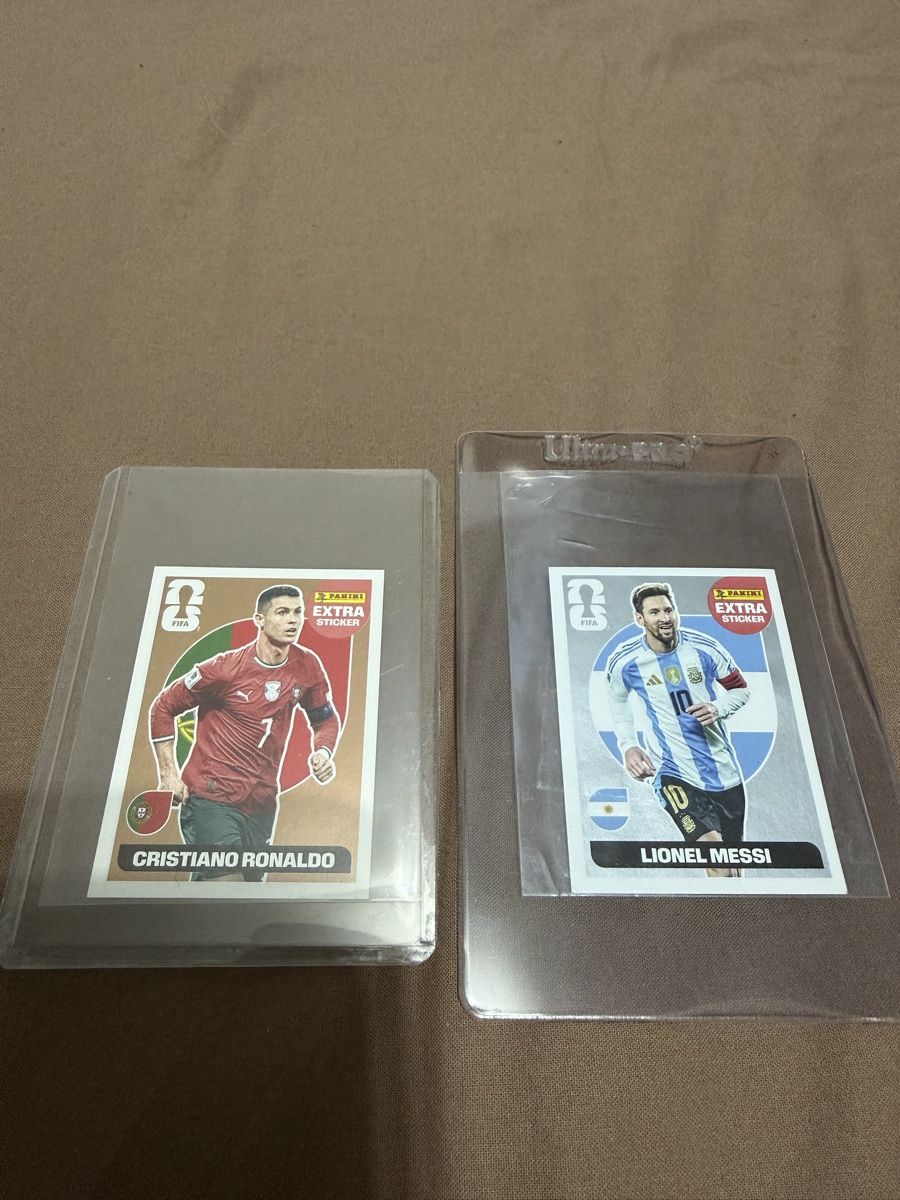 Panini Carte collezionabili: 2 Extra Sticker, Messi Argent + Ronaldo Bronze – Usato da Renens VD venduto da Eduardo27.