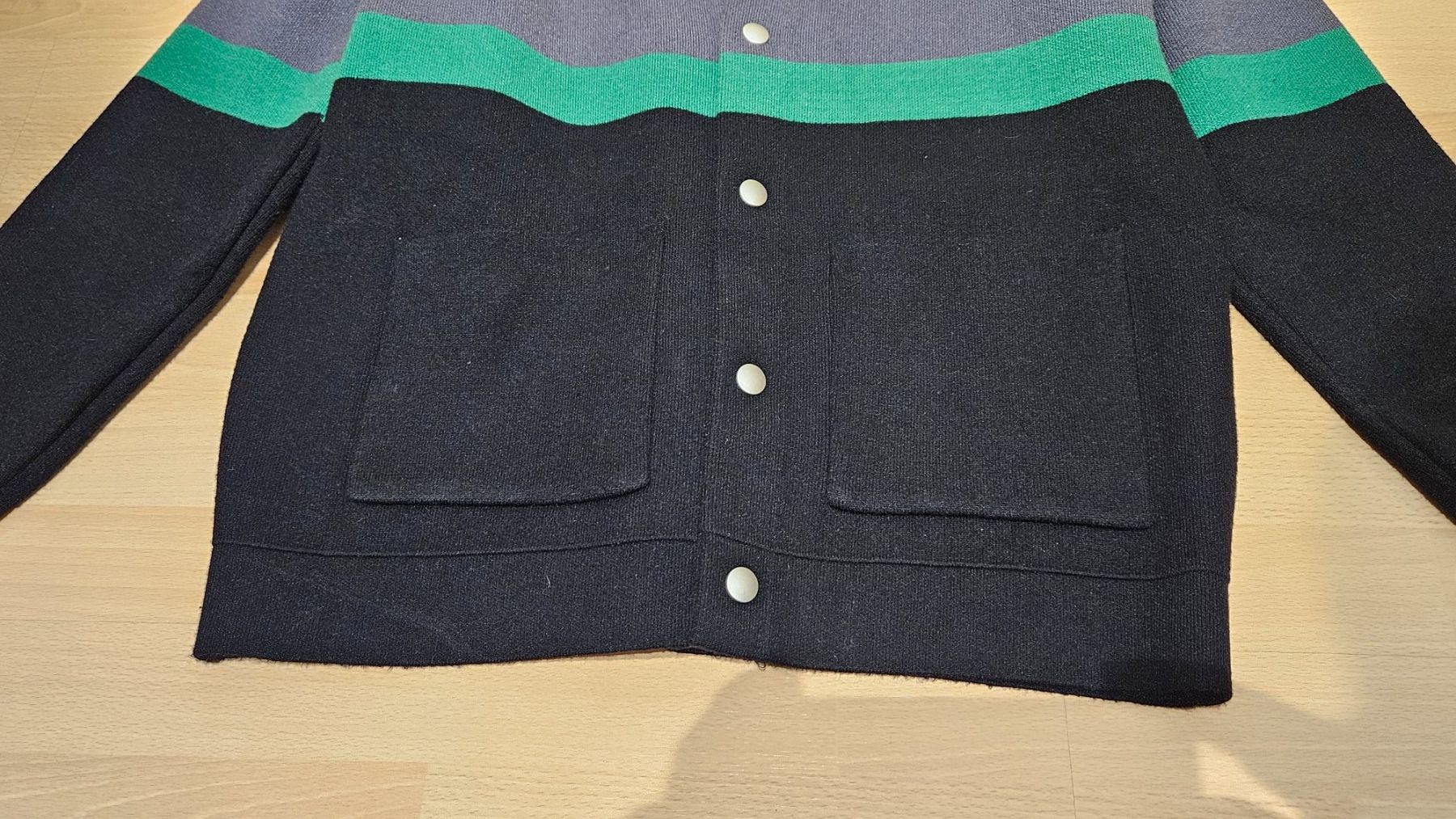 Giacche: Jacke, Strickjacke mit 2 aufgesetzten Taschen, ca. M – Usato da Jona venduto da ASMARADO 6