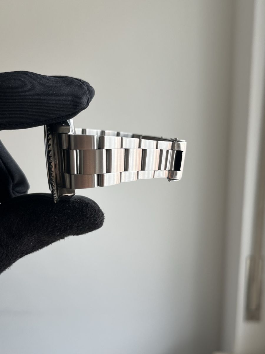 Rolex Orologi: Rolex Submariner, reference 14060 with box & certificate – Usato da Basel venduto da hmod 5