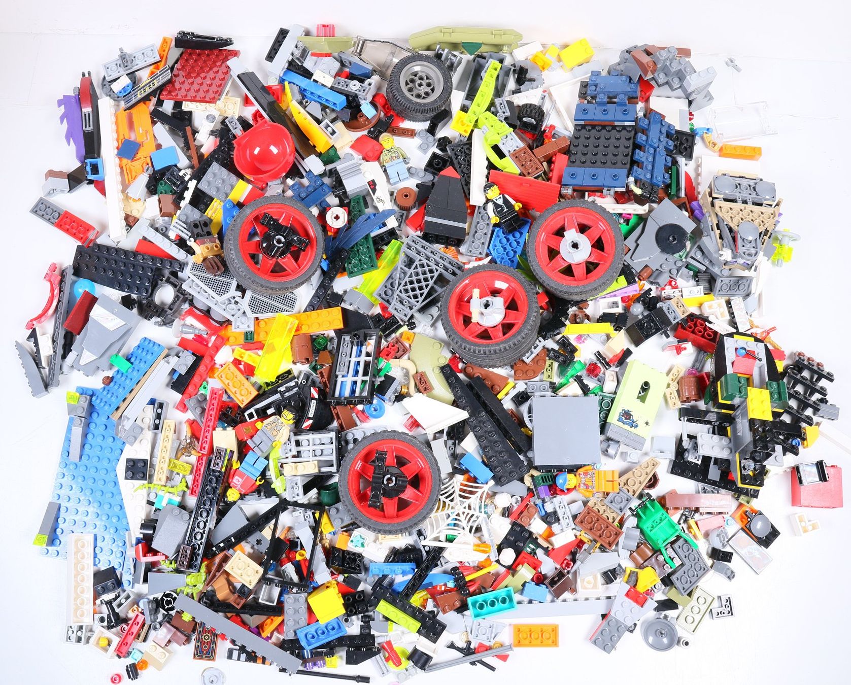 Lego Baukästen: 1.5 kg. Legoteile mit Minifiguren – Gebraucht aus Hettlingen von Scholi99