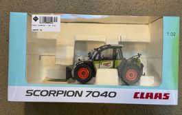 Tracteur claas scorpion 7040 1:32 - Universal Hobbies