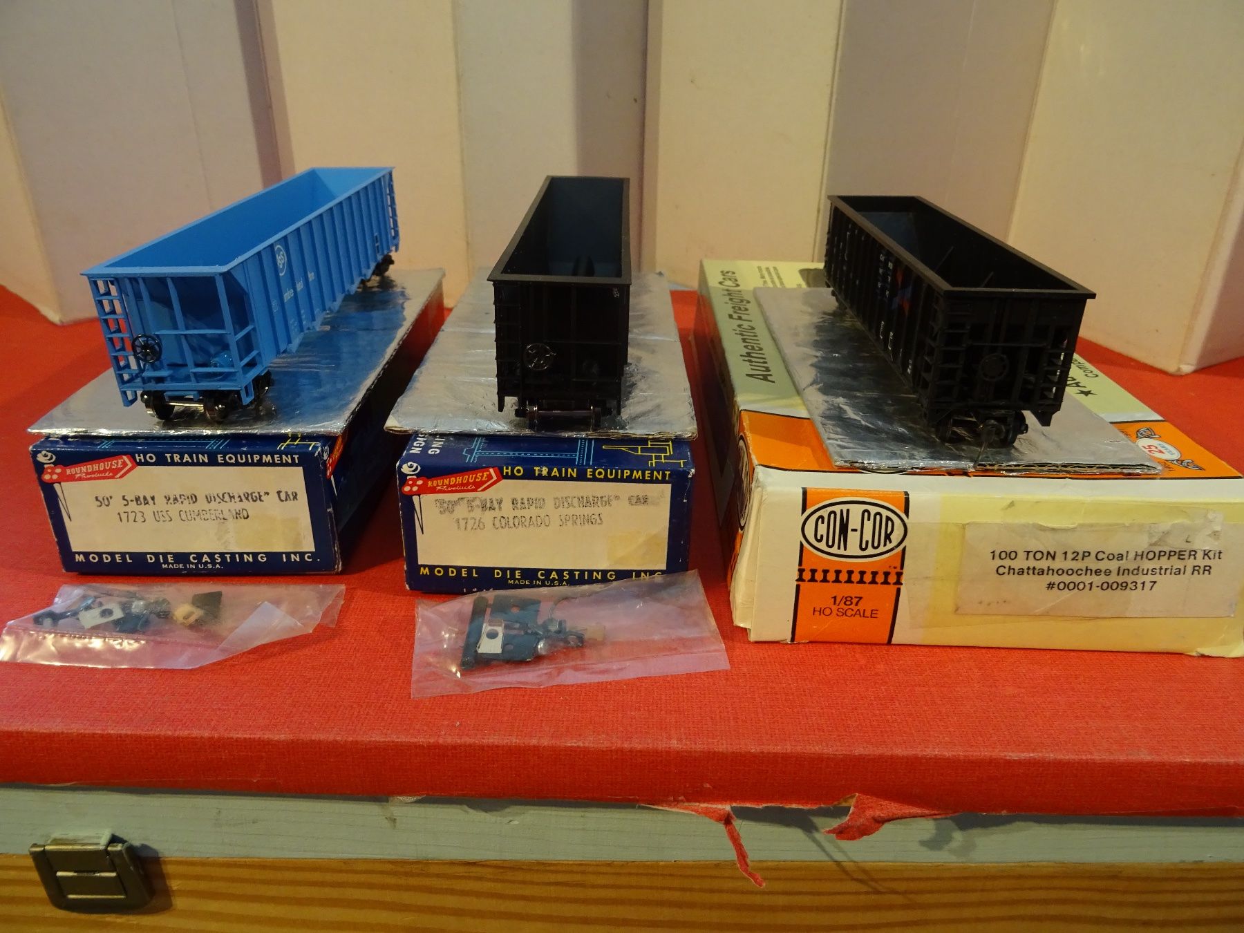 Modellini di ferrovie: 3 DIV. HOPPER /2 ROUNDHOUSE / 1 CON-COR  EX KIT NEU – Nuovo e nell'imballaggio originale da Appenzell venduto da Phantombolt1779 5