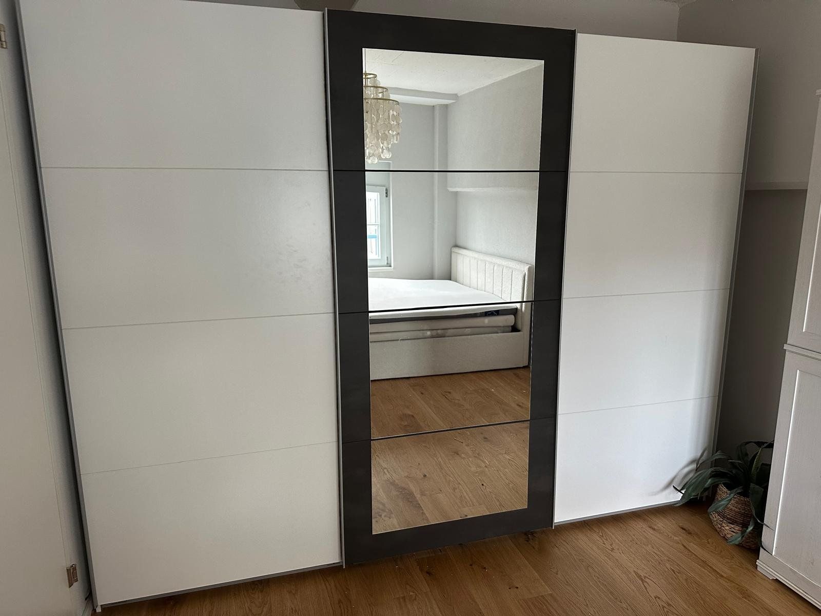 Schränke: Kleiderschrank – Gebraucht aus Horgen von iam_9cbq 6