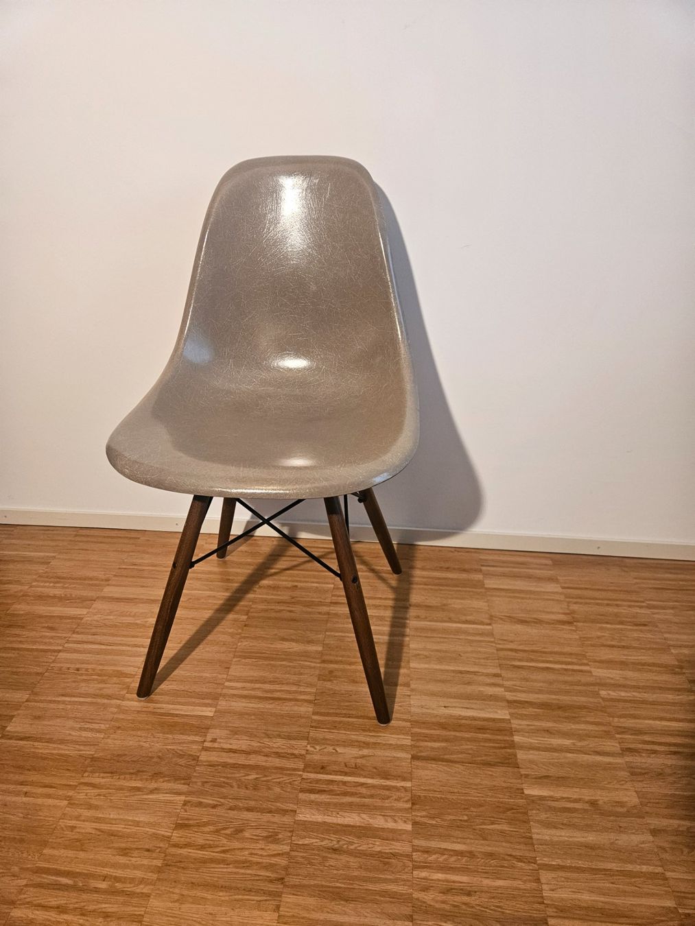 Herman Miller Sedie: Fiberglas: Eames / Herman Miller / Vitra – Usato da Zürich venduto da Lukasz