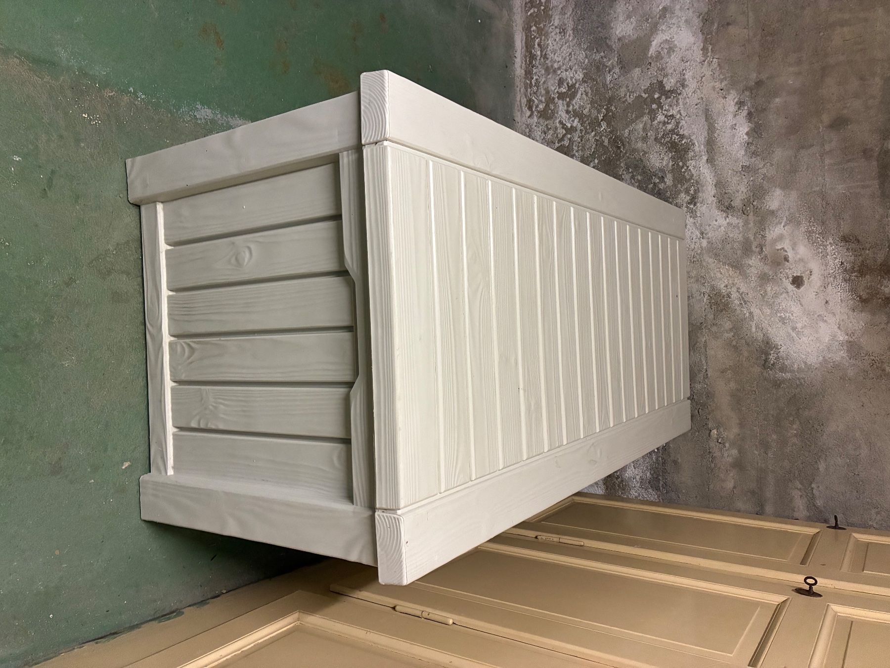 Keter Coffres de rangement: Keter Rockwood Gartenbox weiss – D'occasion à Chur par nic_mk9p 1