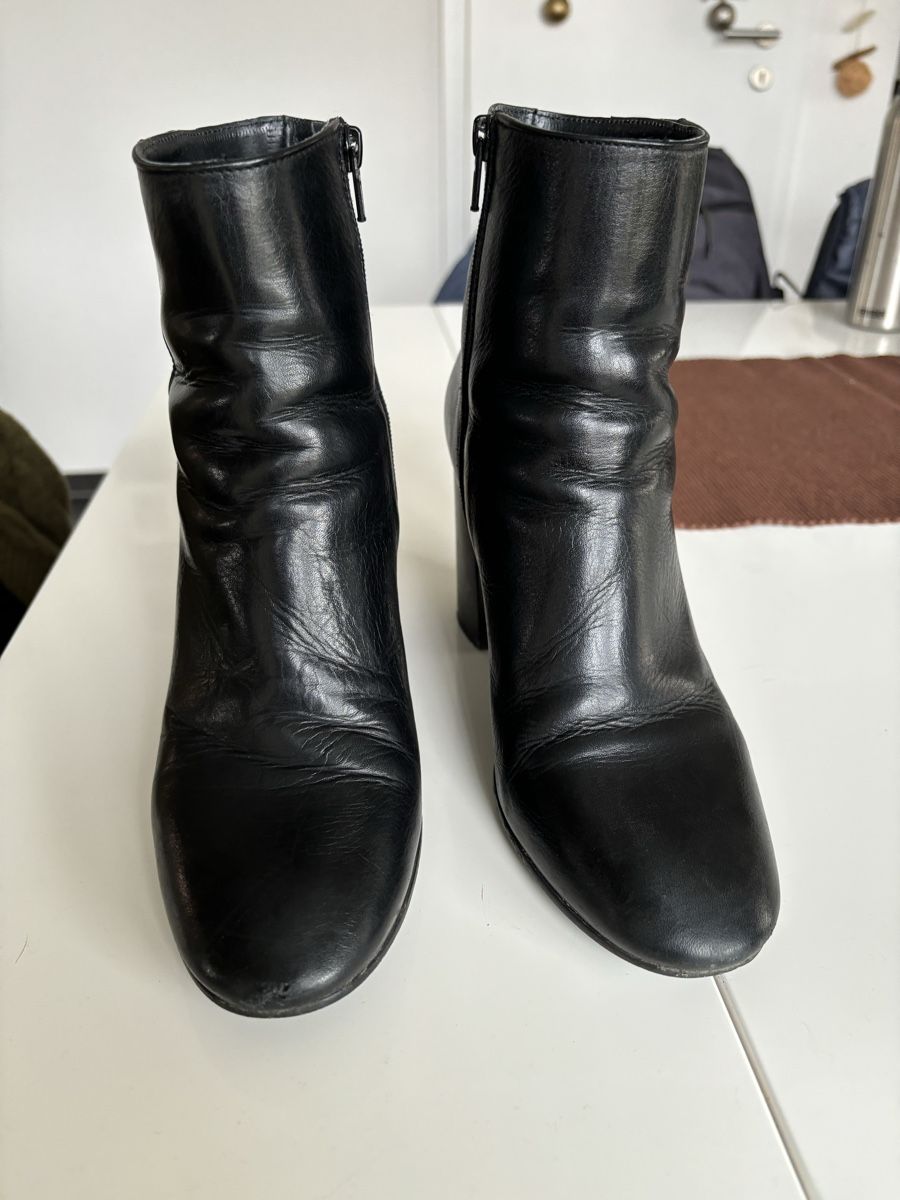 Scarpe da donna: Bottines à talon noire en cuir – Usato da Zürich venduto da mps_9cp7 2