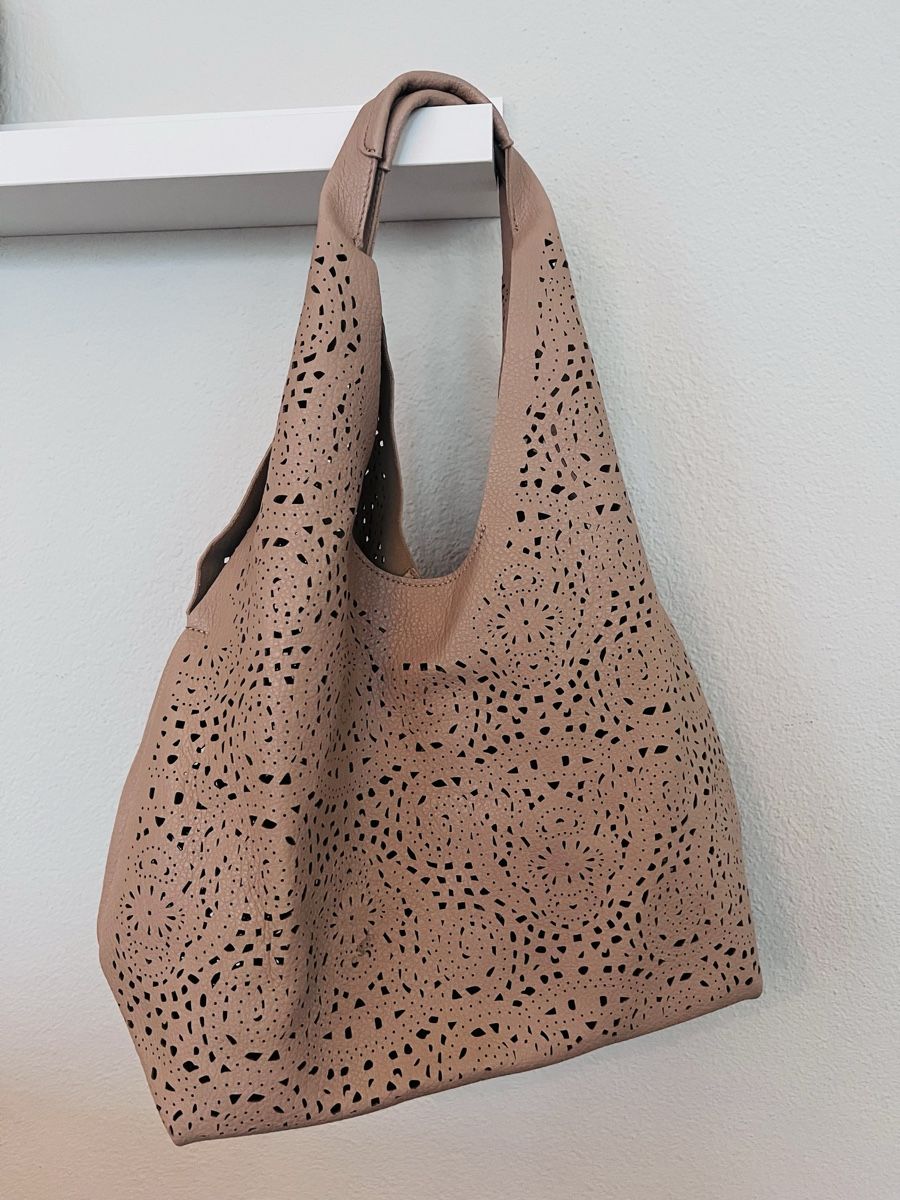 Altro in  Abbigliamento & Accessori: Schultertasche in beige – Nuovo (secondo la descrizione) da Wil SG venduto da ooMariposaoo