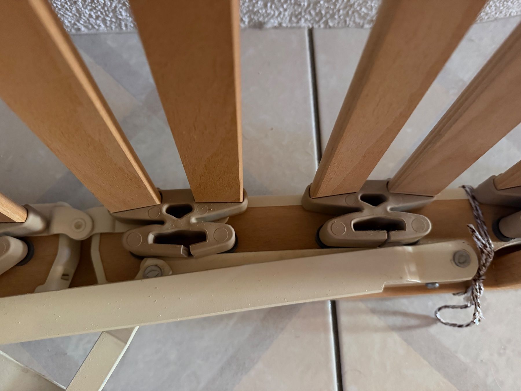 Letti: LIT  ÉLECTRIQUE  EUROSLEEP  SWISS  TECH – Usato da Apples venduto da Gasscret 9