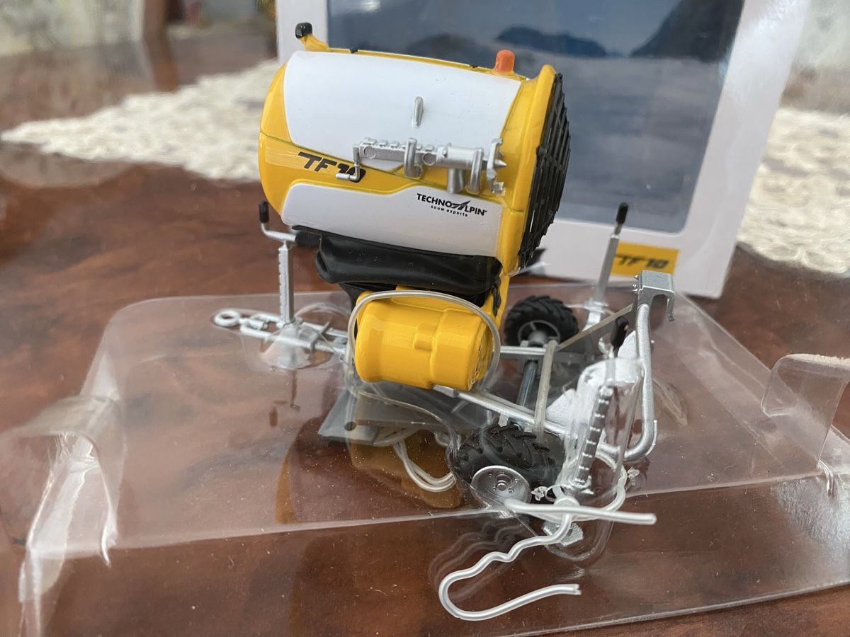 Kit di modellismo & Modellini statici: technoalpin tf 10  – Nuovo e nell'imballaggio originale da St. Margrethen SG venduto da Alfista_159 7