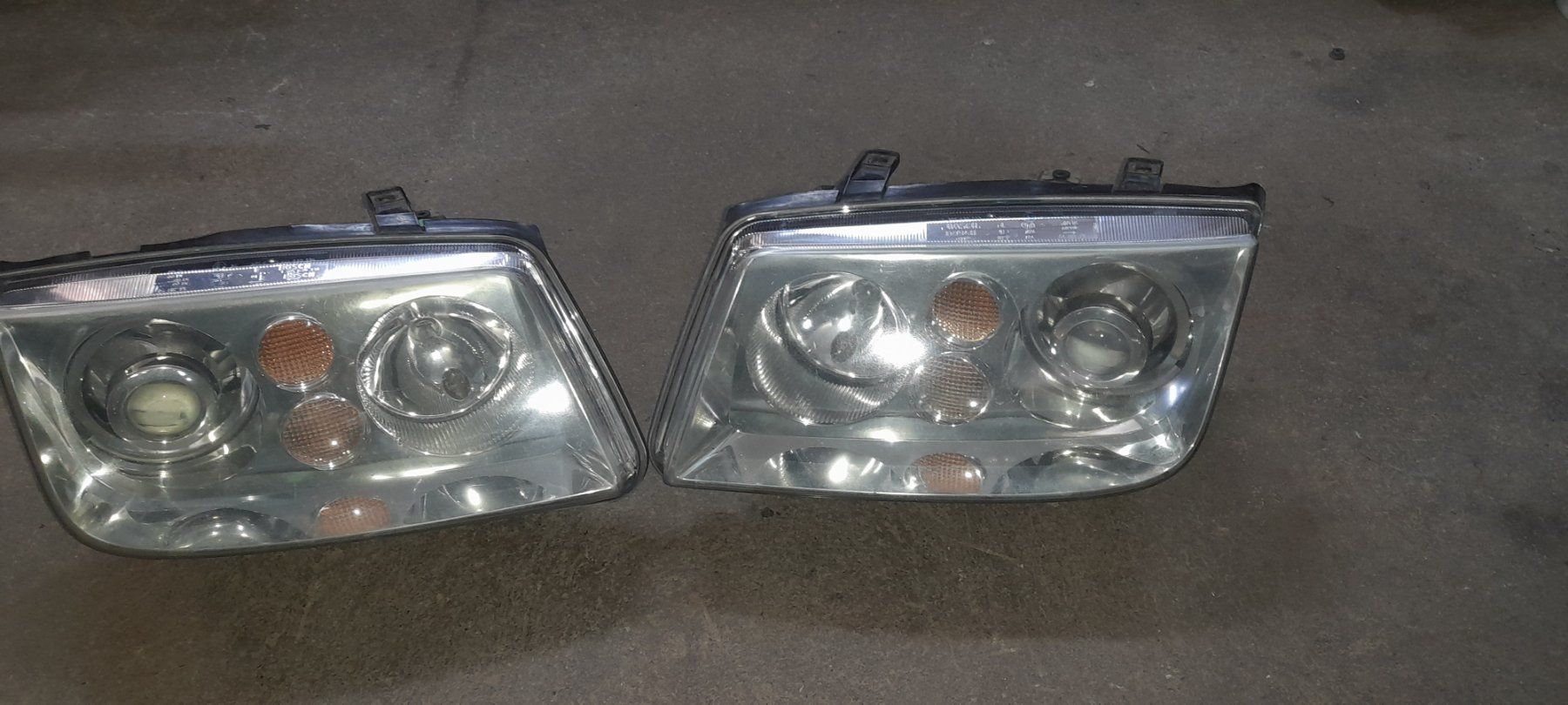 Fari: Xenonscheinwerfer VW Bora – Usato da Cham venduto da vento9