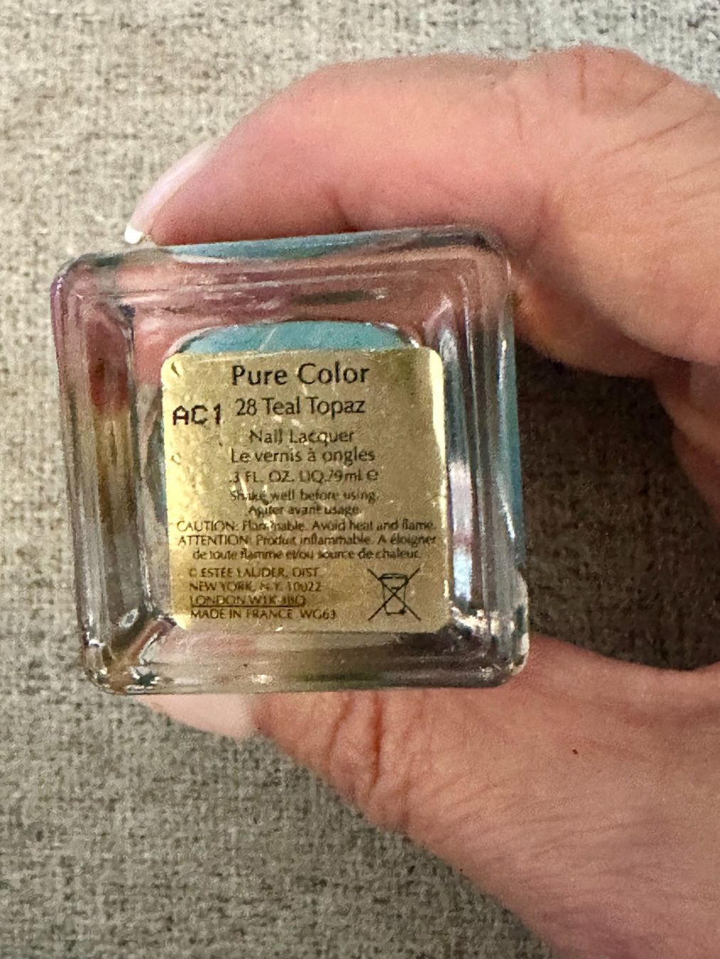 Estée Lauder Nagellack: Estée Lauder Nagellack einer neuen wunderschönen Trendfarbe – Neu und originalverpackt aus Genève von Mycollection 2