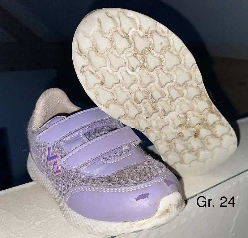 Scarpe per ragazze: Turnschuhe Gr. 24 – Usato da Hergiswil LU venduto da LaPiroque