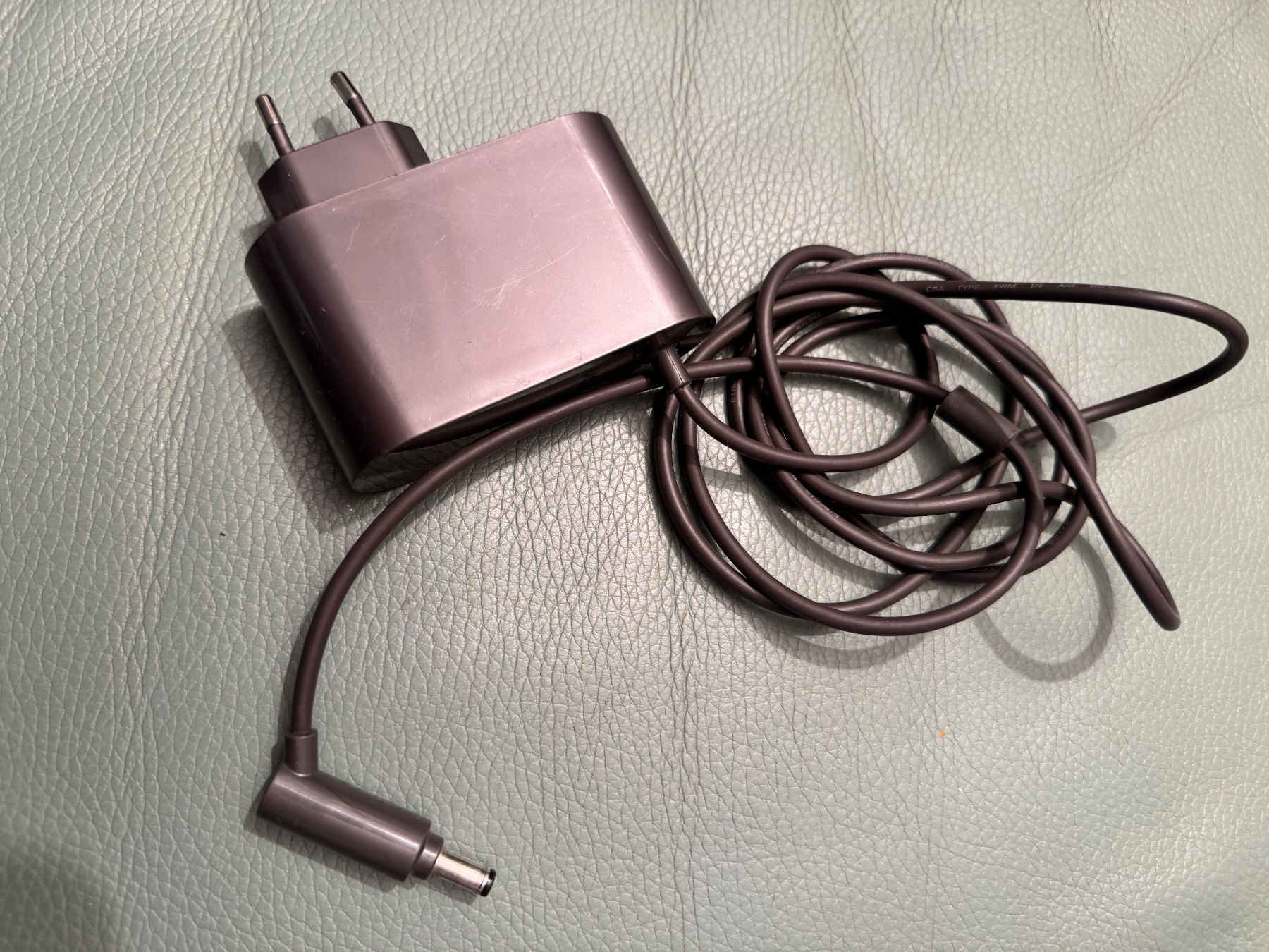 Dyson Chargements: Dyson Ladegerät – D'occasion à Zürich par cib_9g5k 1