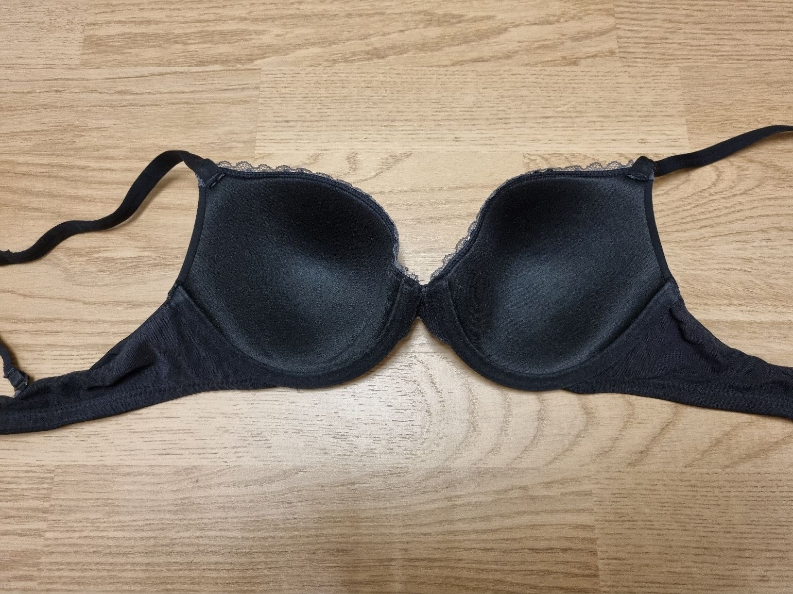 Esprit Sonstige Unterwäsche: Esprit Damen BH schwarz Grösse 75A  – Gebraucht aus Kollbrunn von Tinchjen 3
