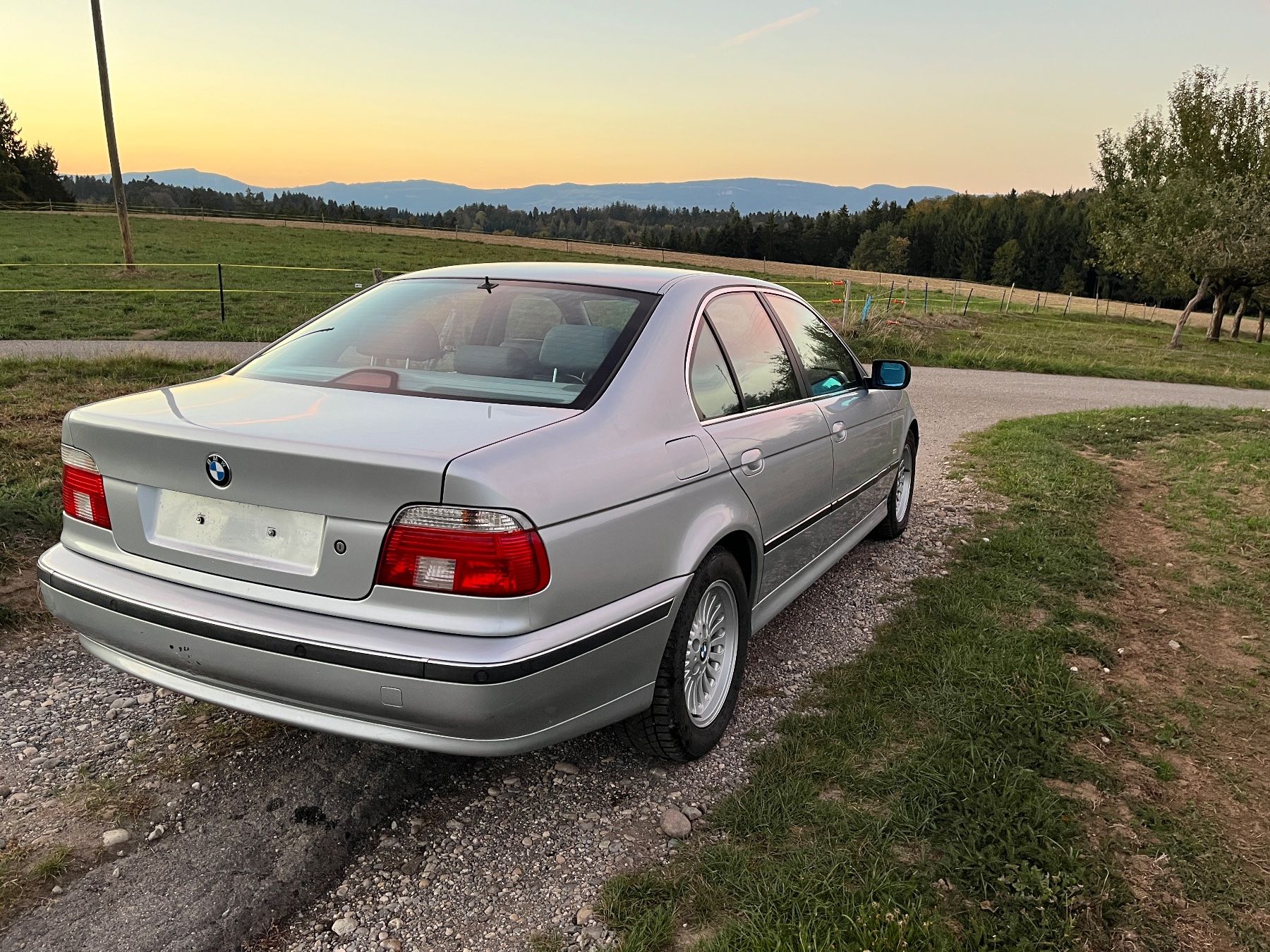 BMW Autos: BWM e39 540i Projektauto – Defekt aus Solothurn von MagnaLab 3