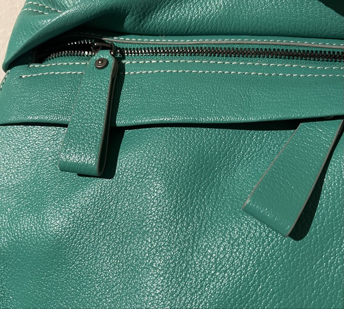 Van Astyn Borse da donna: Sac à main vert en cuir Van Astyn – Nuovo e nell'imballaggio originale da St-Pierre-Clages venduto da ste_xk6p 3