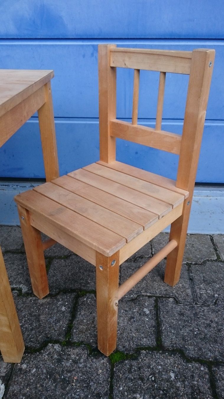 Tischset: Kindertisch aus Holz inkl. Stühlen – Gebraucht aus Wiler b.Utzenstorf von Hallucino6 3