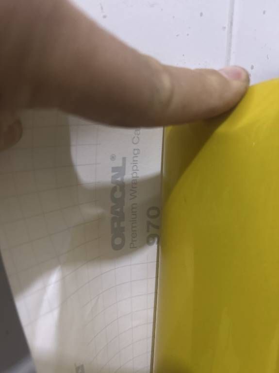 Carte da parati: Pellicole professionali per wrapping auto – Usato da Derendingen venduto da Giusi30 4