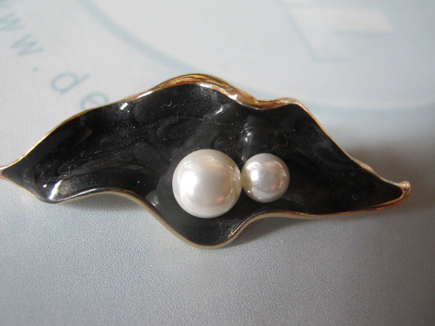 Broches & Aiguilles: Brosche /Anhänger, Blattform, Perlen – D'occasion à Löhningen par Chimae67