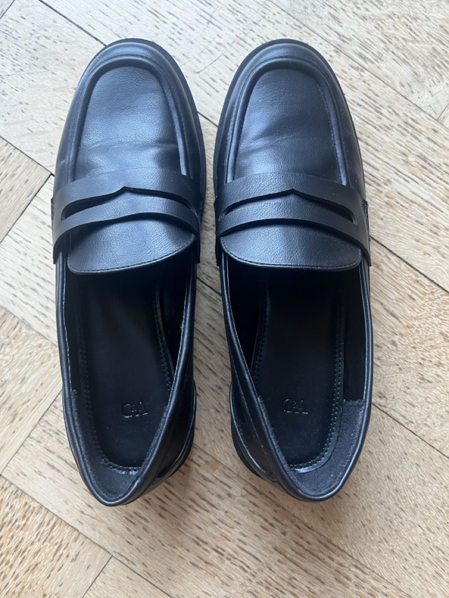 C&A Scarpe da donna: Loafers schwarz Grösse 39 C&A Leder-Optik – Nuovo (secondo la descrizione) da Olten venduto da sae_82z2